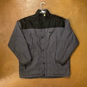 Nike Men's Black and Dark Gray Windbreaker